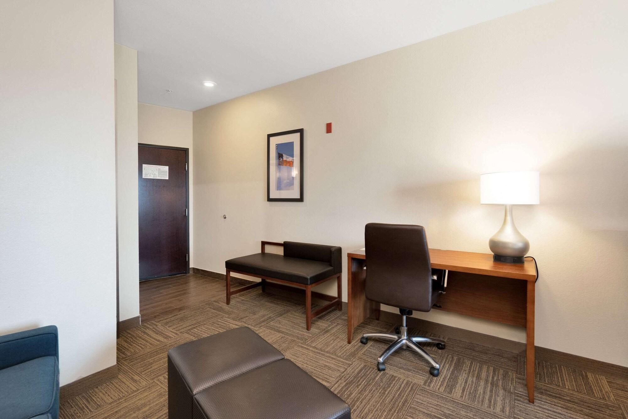 Comfort University 3*